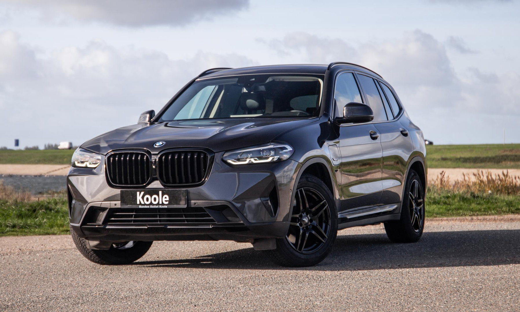 BMW X3 xDrive30e High Executive BLACK LINE / LEER / STOELVERWARMING / 360 CAMERA / CARPLAY
