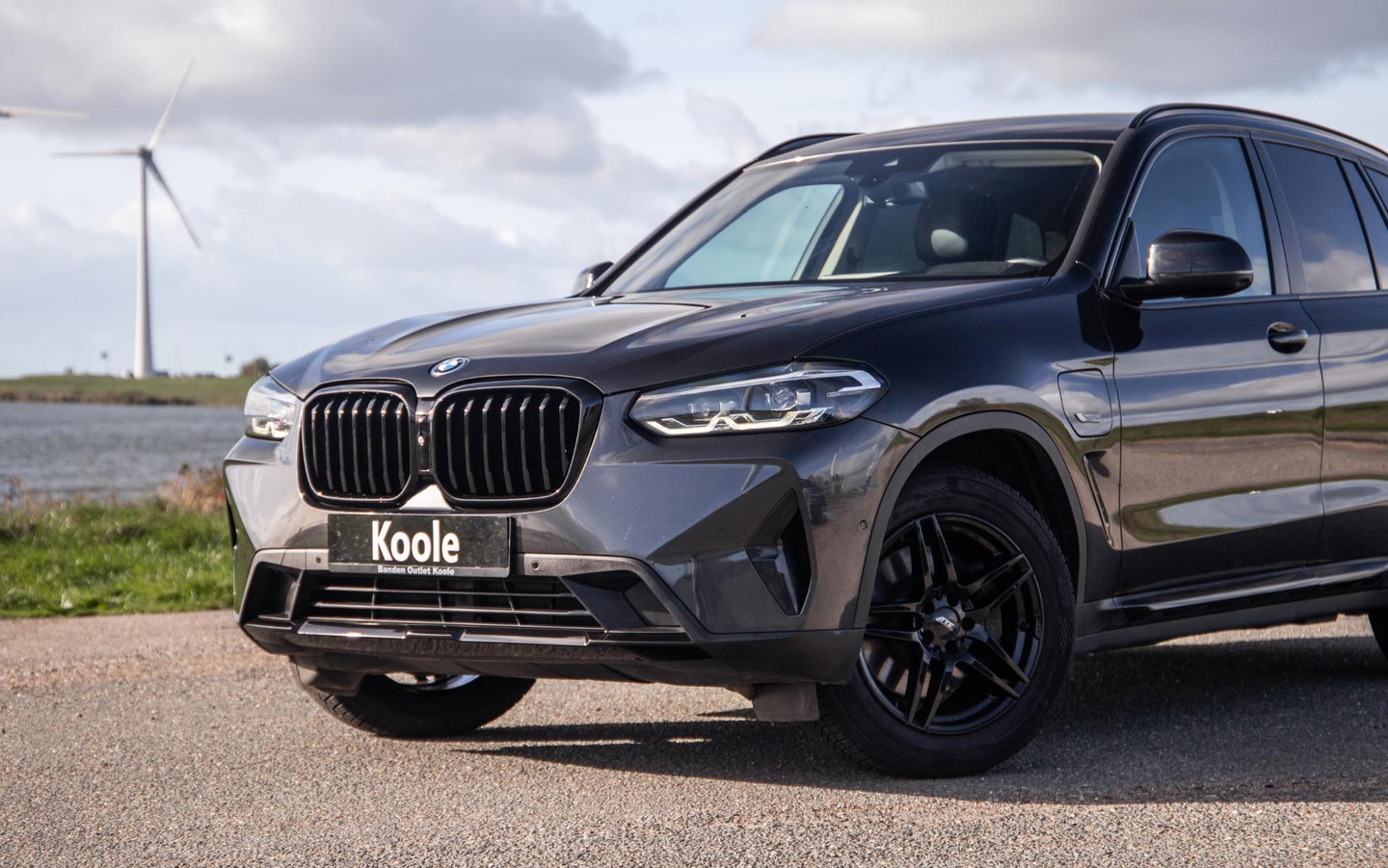 BMW X3 xDrive30e High Executive BLACK LINE / LEER / STOELVERWARMING / 360 CAMERA / CARPLAY