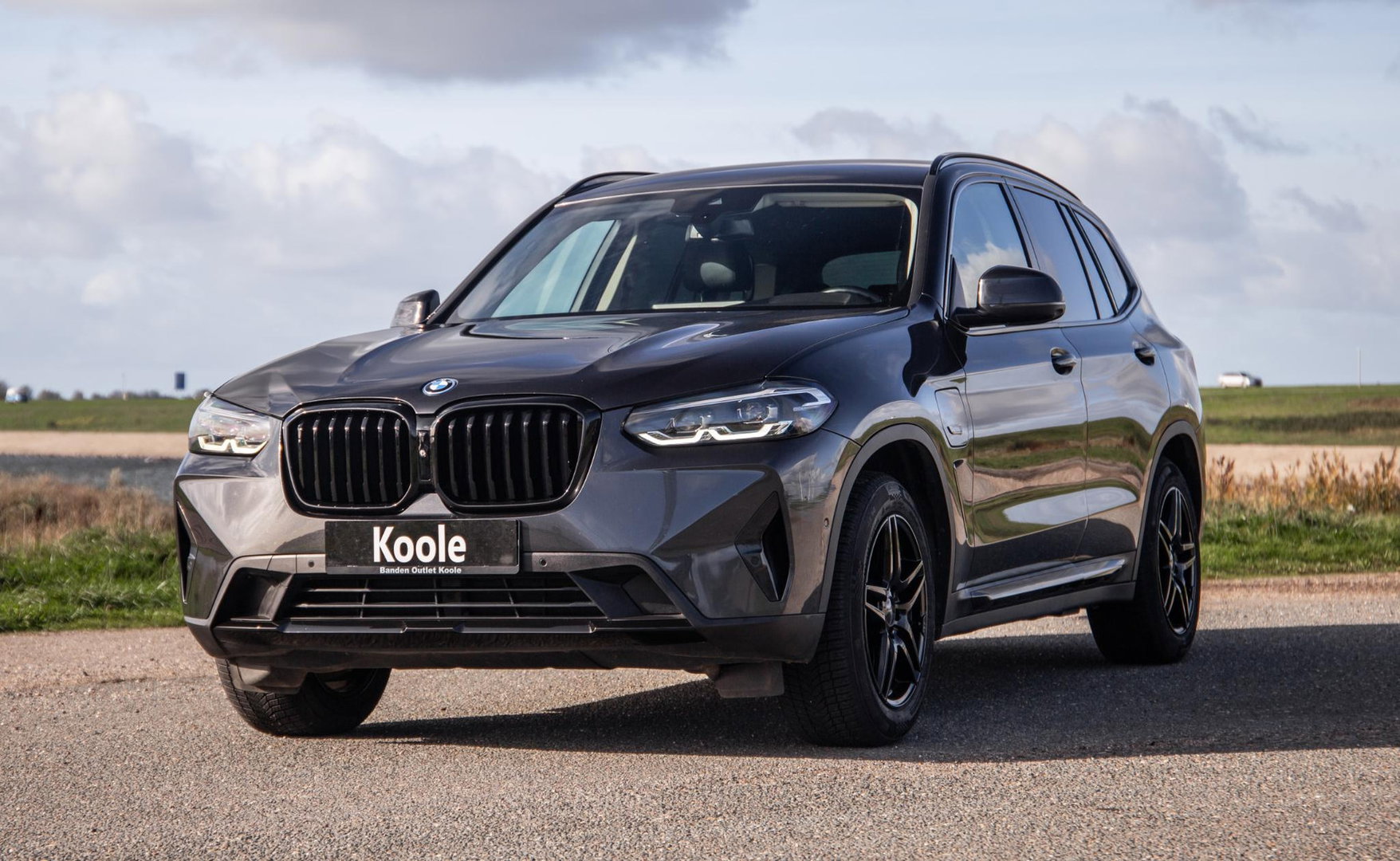 BMW X3 xDrive30e High Executive BLACK LINE / LEER / STOELVERWARMING / 360 CAMERA / CARPLAY