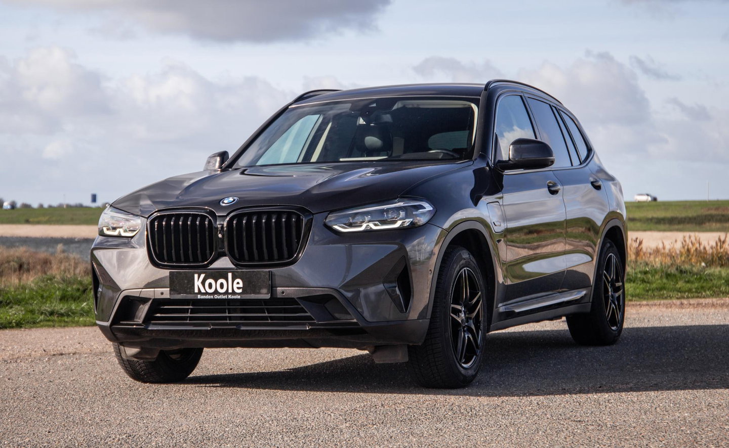BMW X3 xDrive30e High Executive BLACK LINE / LEER / STOELVERWARMING / 360 CAMERA / CARPLAY