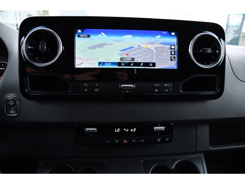 Mercedes-Benz Sprinter 319 1.9 CDI L2H2 PB Edition 360 Camera, Cruise, Carplay, 10,5'' Mbux, LED, Automaat, 190pk, Standkachel, Stoelverwarming, Uniek!