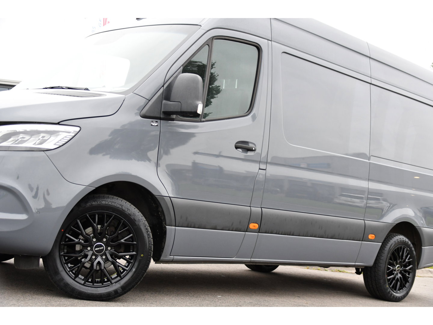 Mercedes-Benz Sprinter 319 1.9 CDI L2H2 PB Edition 360 Camera, Cruise, Carplay, 10,5'' Mbux, LED, Automaat, 190pk, Standkachel, Stoelverwarming, Uniek!