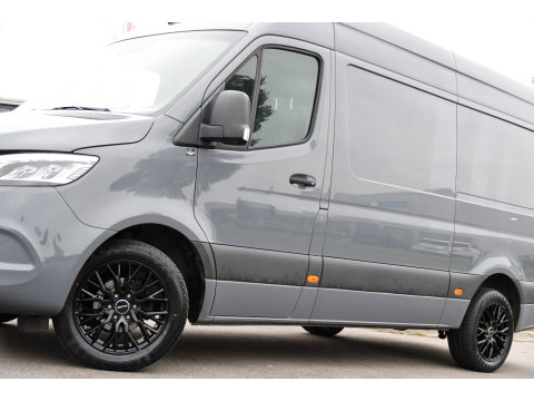 Mercedes-Benz Sprinter 319 1.9 CDI L2H2 PB Edition 360 Camera, Cruise, Carplay, 10,5'' Mbux, LED, Automaat, 190pk, Standkachel, Stoelverwarming, Uniek!