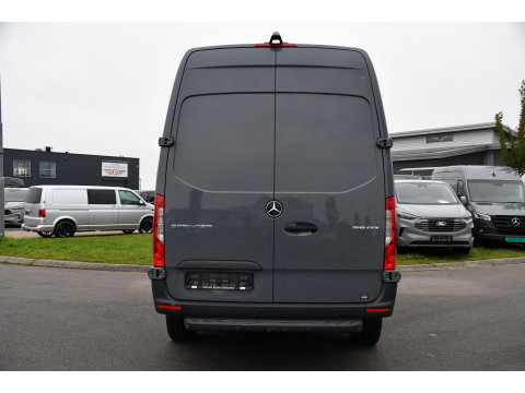 Mercedes-Benz Sprinter 319 1.9 CDI L2H2 PB Edition 360 Camera, Cruise, Carplay, 10,5'' Mbux, LED, Automaat, 190pk, Standkachel, Stoelverwarming, Uniek!