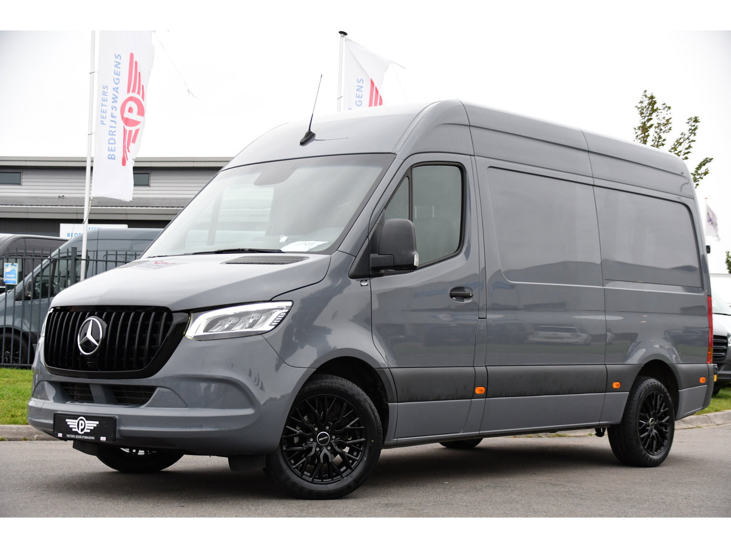 Mercedes-Benz Sprinter 319 1.9 CDI L2H2 PB Edition 360 Camera, Cruise, Carplay, 10,5'' Mbux, LED, Automaat, 190pk, Standkachel, Stoelverwarming, Uniek!