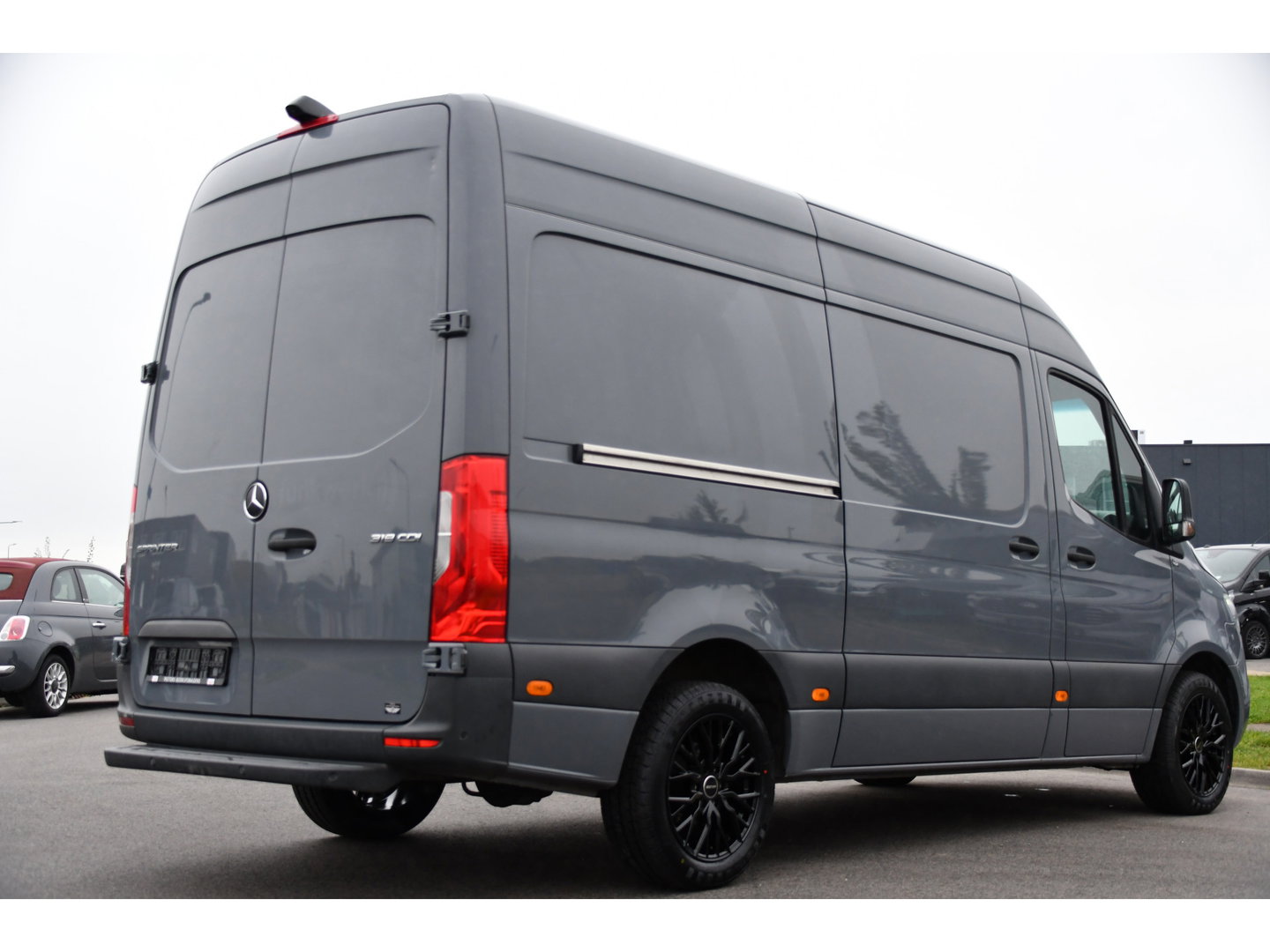Mercedes-Benz Sprinter 319 1.9 CDI L2H2 PB Edition 360 Camera, Cruise, Carplay, 10,5'' Mbux, LED, Automaat, 190pk, Standkachel, Stoelverwarming, Uniek!