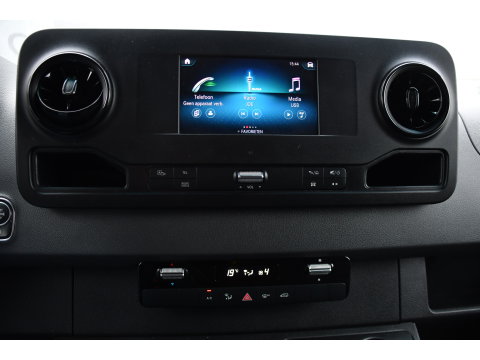 Mercedes-Benz Sprinter 319 3.0 V6 CDI L2H2 RWD AMG Edition Camera, Cruise, Carplay, 190pk, Automaat, Multimedia, LED, Stoelverwarming, Standkachel, Uniek!