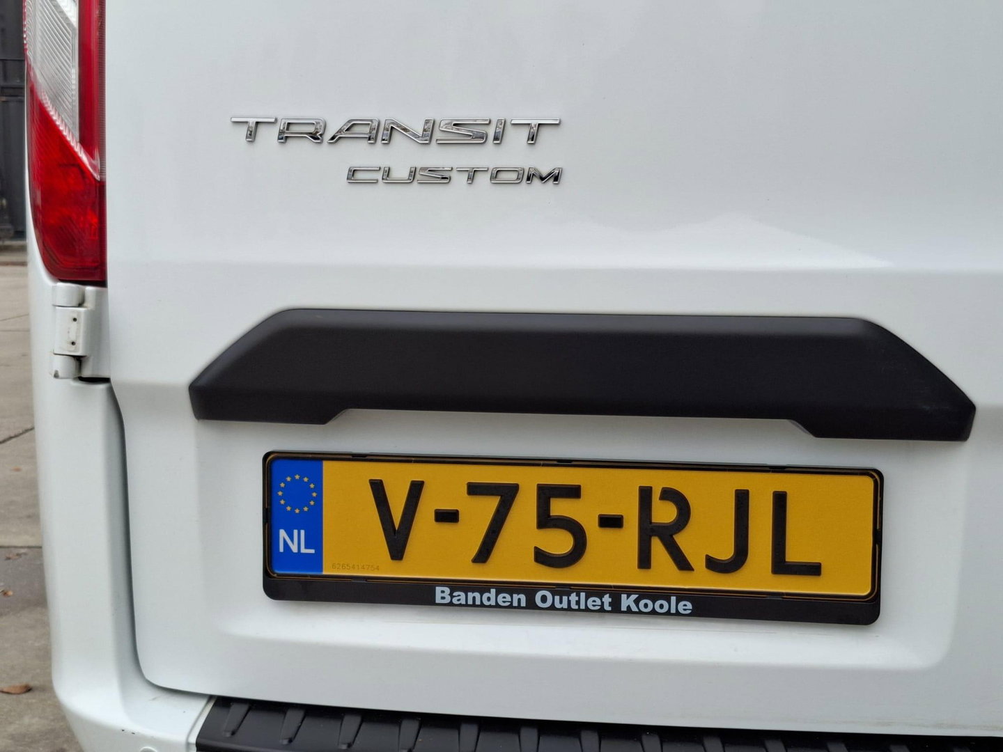 Ford Transit Custom 280 2.0 TDCI L2H1 Trend AIRCO / CRUISE CONTROLE / 3 ZITS / AUTOMAAT / EURO 6 / L1H1