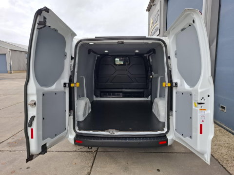 Ford Transit Custom 280 2.0 TDCI L2H1 Trend AIRCO / CRUISE CONTROLE / 3 ZITS / AUTOMAAT / EURO 6 / L1H1