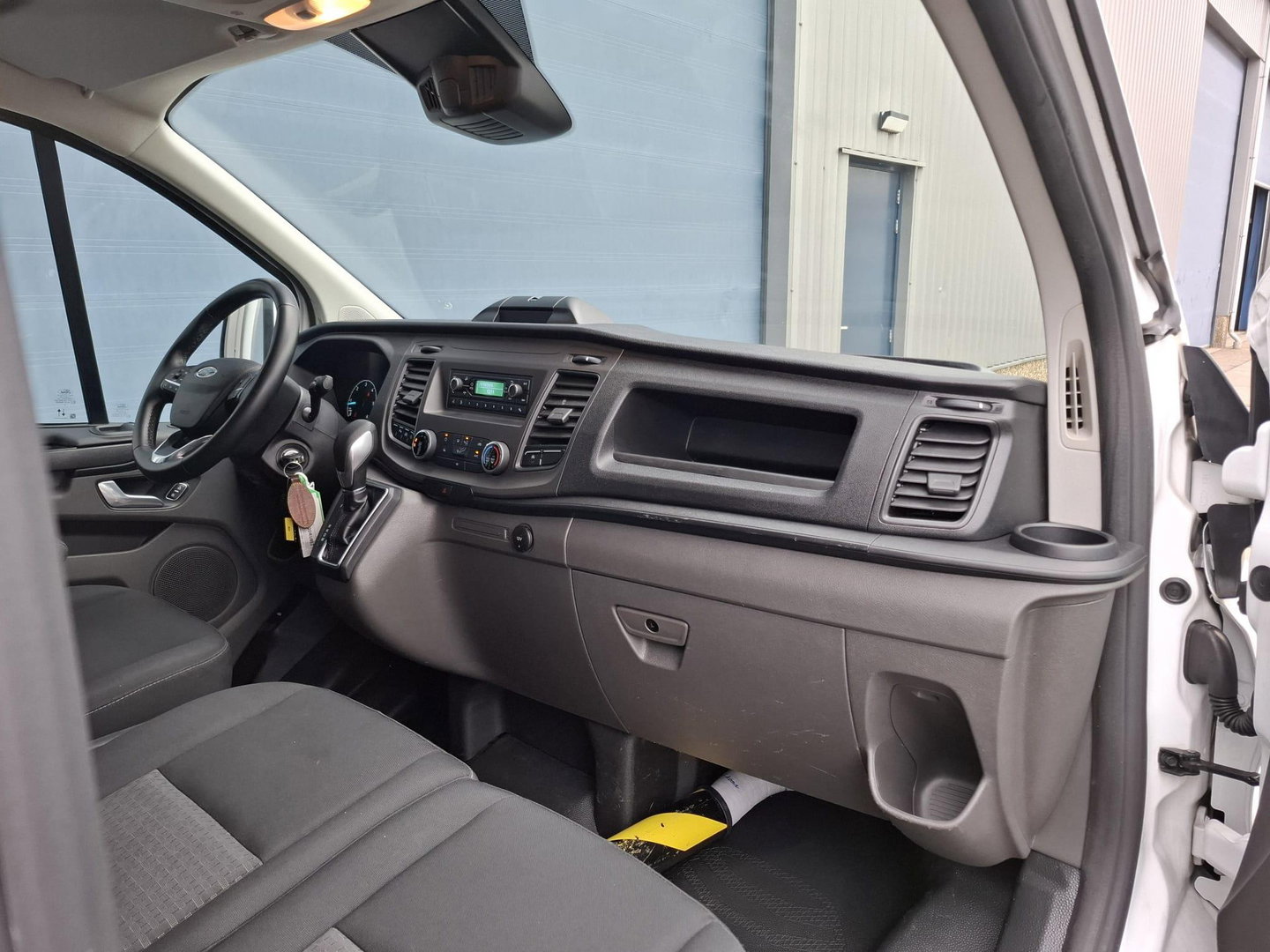 Ford Transit Custom 280 2.0 TDCI L2H1 Trend AIRCO / CRUISE CONTROLE / 3 ZITS / AUTOMAAT / EURO 6 / L1H1
