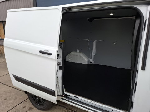 Ford Transit Custom 280 2.0 TDCI L2H1 Trend AIRCO / CRUISE CONTROLE / 3 ZITS / AUTOMAAT / EURO 6 / L1H1