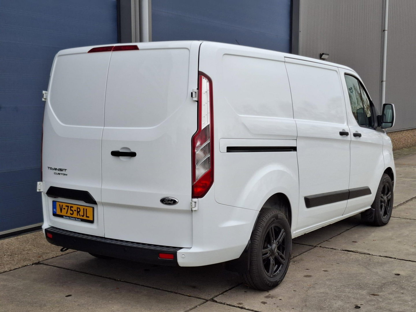 Ford Transit Custom 280 2.0 TDCI L2H1 Trend AIRCO / CRUISE CONTROLE / 3 ZITS / AUTOMAAT / EURO 6 / L1H1