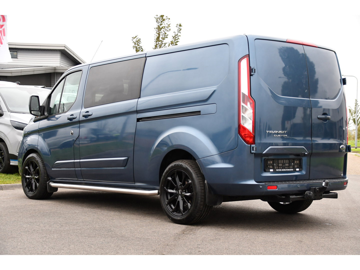 Ford Transit Custom 300 2.0 TDCI L2H1 Limited DC Adaptieve Cruise, Camera, Cruise, 2 x Schuifdeur, 130pk, Automaat, Trekhaak, Stoelverwarming, Sensoren, Uniek!