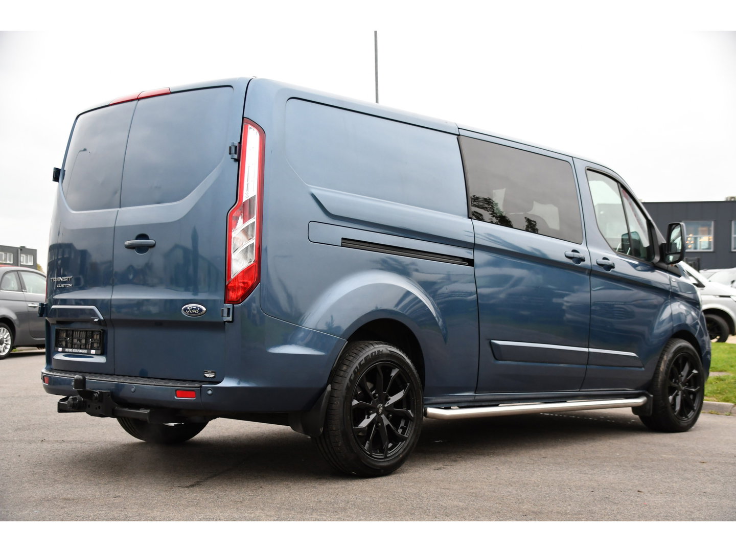 Ford Transit Custom 300 2.0 TDCI L2H1 Limited DC Adaptieve Cruise, Camera, Cruise, 2 x Schuifdeur, 130pk, Automaat, Trekhaak, Stoelverwarming, Sensoren, Uniek!