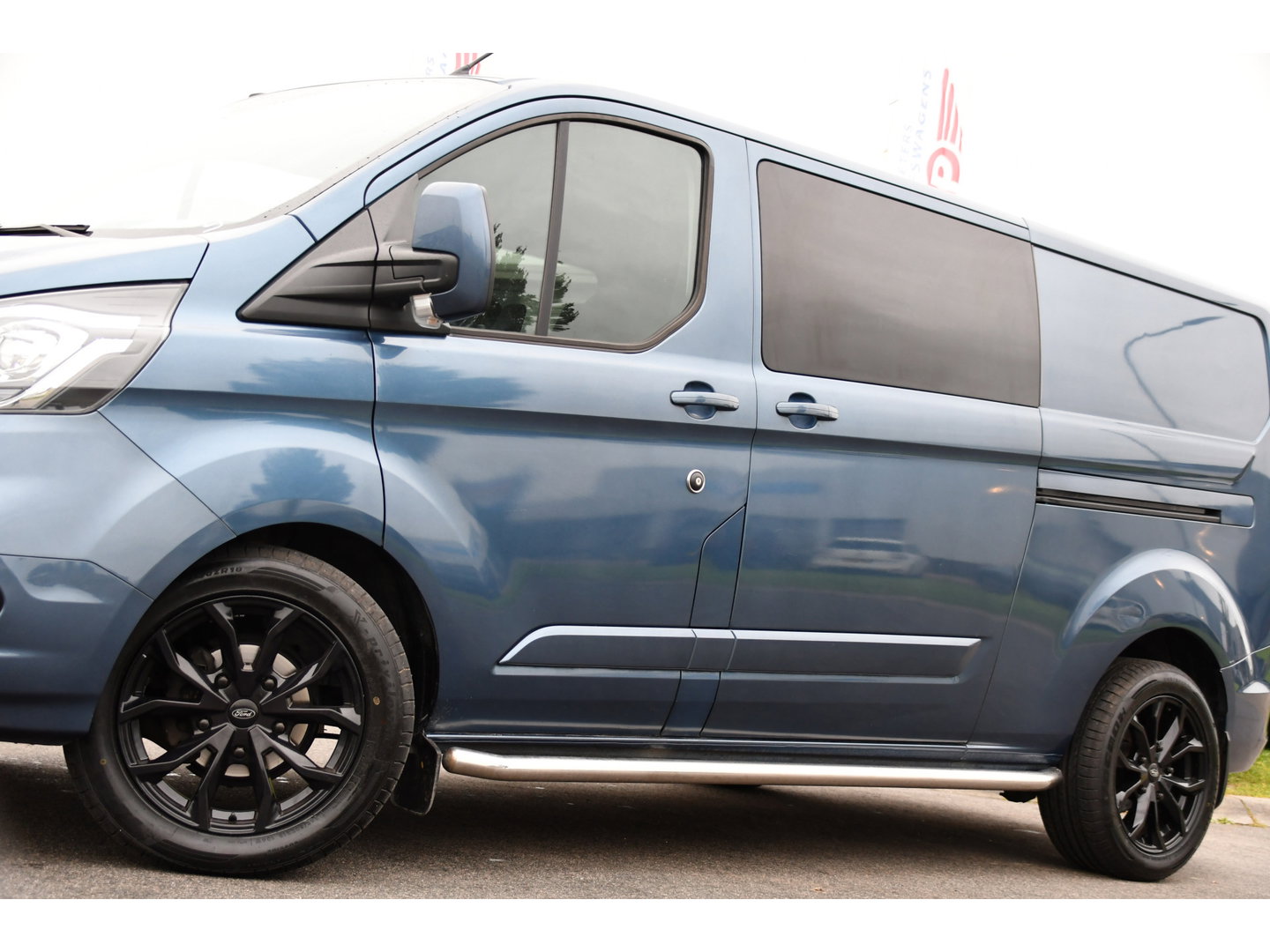 Ford Transit Custom 300 2.0 TDCI L2H1 Limited DC Adaptieve Cruise, Camera, Cruise, 2 x Schuifdeur, 130pk, Automaat, Trekhaak, Stoelverwarming, Sensoren, Uniek!