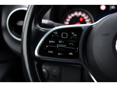 Mercedes-Benz Sprinter 317 1.9 CDI L2H2 Black Edition RWD Cruise, Camera,10.5'' Multimedia, Carplay, LED, Standkachel, Multimedia, 170pk, Automaat, UNIEK!