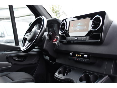 Mercedes-Benz Sprinter 317 1.9 CDI L2H2 Black Edition RWD Cruise, Camera,10.5'' Multimedia, Carplay, LED, Standkachel, Multimedia, 170pk, Automaat, UNIEK!