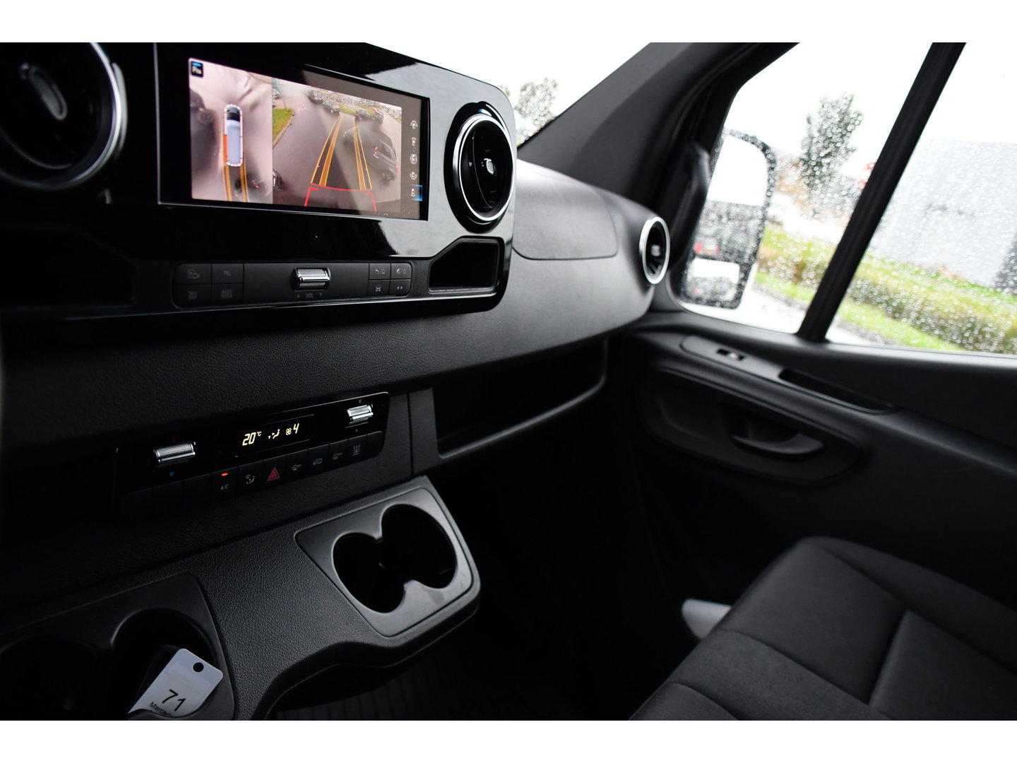 Mercedes-Benz Sprinter 317 1.9 CDI L2H2 Black Edition RWD Cruise, Camera,10.5'' Multimedia, Carplay, LED, Standkachel, Multimedia, 170pk, Automaat, UNIEK!