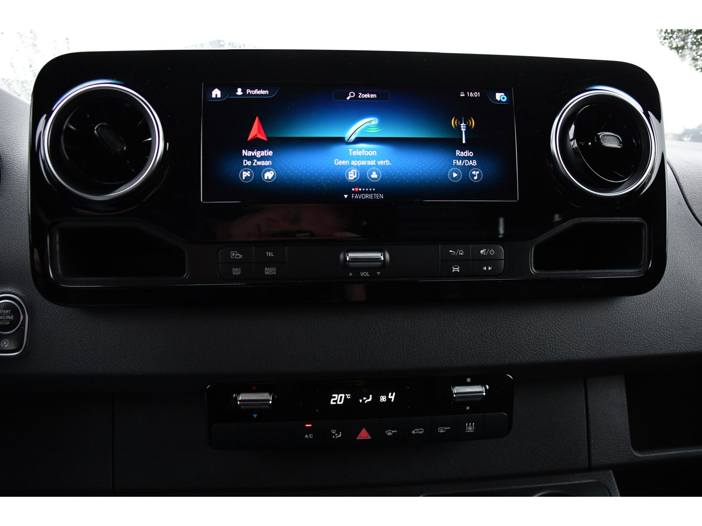 Mercedes-Benz Sprinter 317 1.9 CDI L2H2 Black Edition RWD Cruise, Camera,10.5'' Multimedia, Carplay, LED, Standkachel, Multimedia, 170pk, Automaat, UNIEK!
