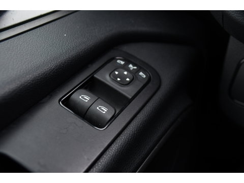 Mercedes-Benz Sprinter 317 1.9 CDI L2H2 Black Edition RWD Cruise, Camera,10.5'' Multimedia, Carplay, LED, Standkachel, Multimedia, 170pk, Automaat, UNIEK!