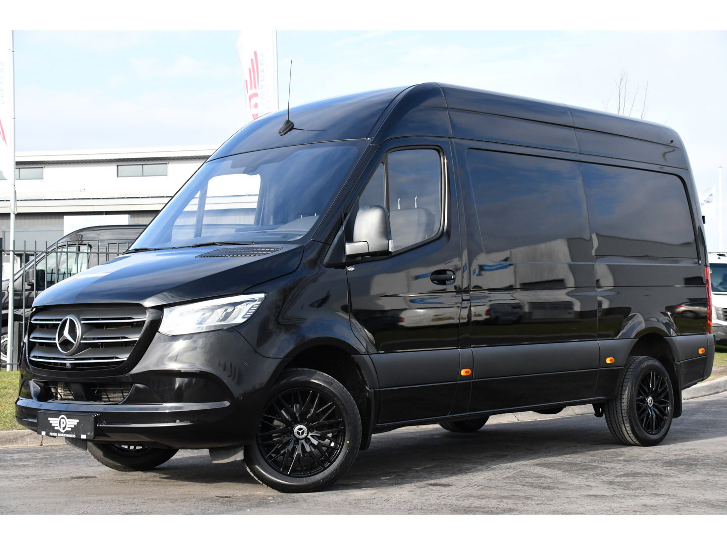 Mercedes-Benz Sprinter 317 1.9 CDI L2H2 Black Edition RWD Cruise, Camera,10.5'' Multimedia, Carplay, LED, Standkachel, Multimedia, 170pk, Automaat, UNIEK!