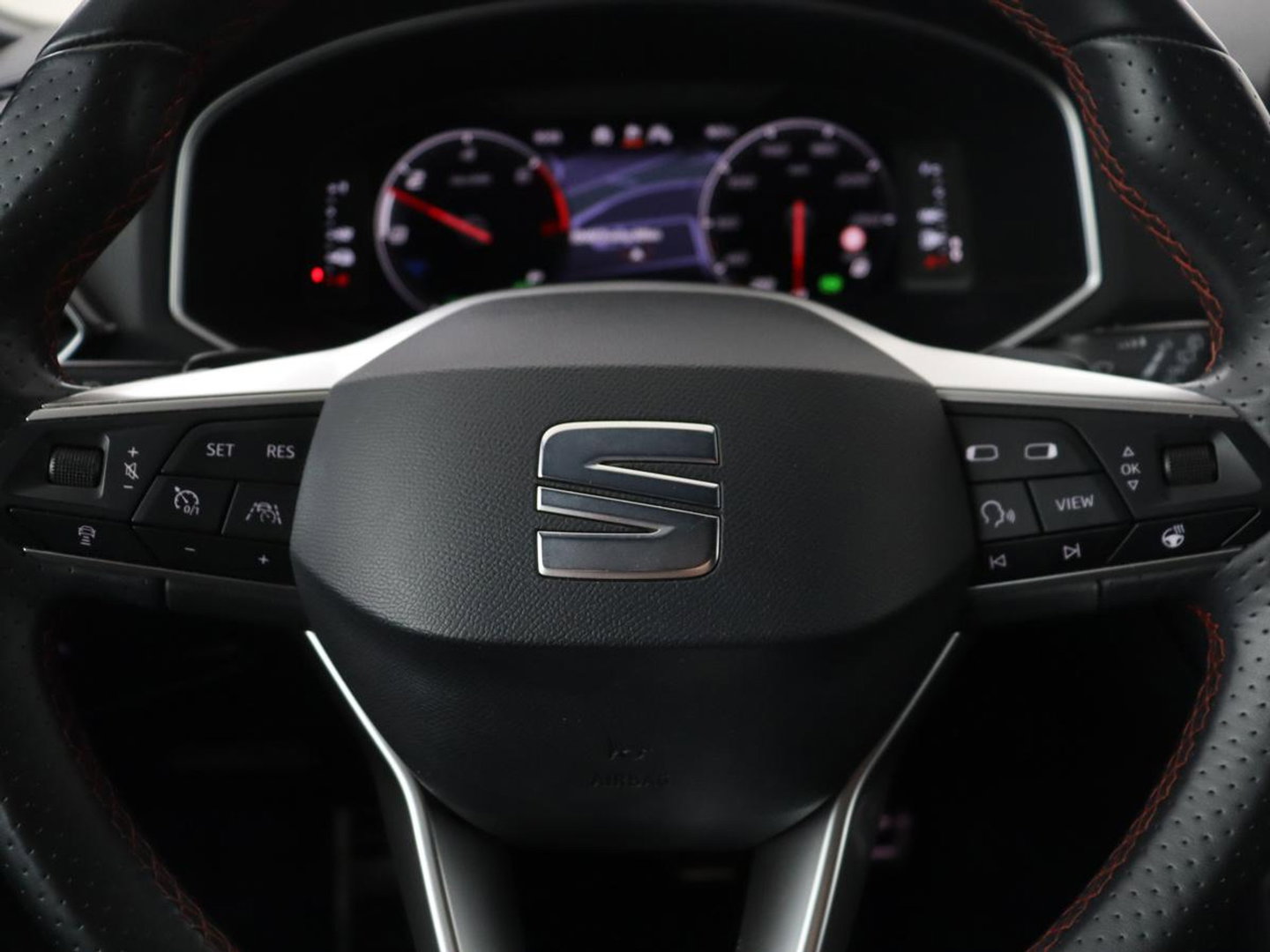 SEAT Tarraco 1.4 TSI e-Hybrid PHEV FR | SOH 92,9% | Leder/alcantara | Trekhaak | Adaptive cruise | Memory | Stuur/stoelverwarming | 360 camera | Park assist | Carplay | Climate control