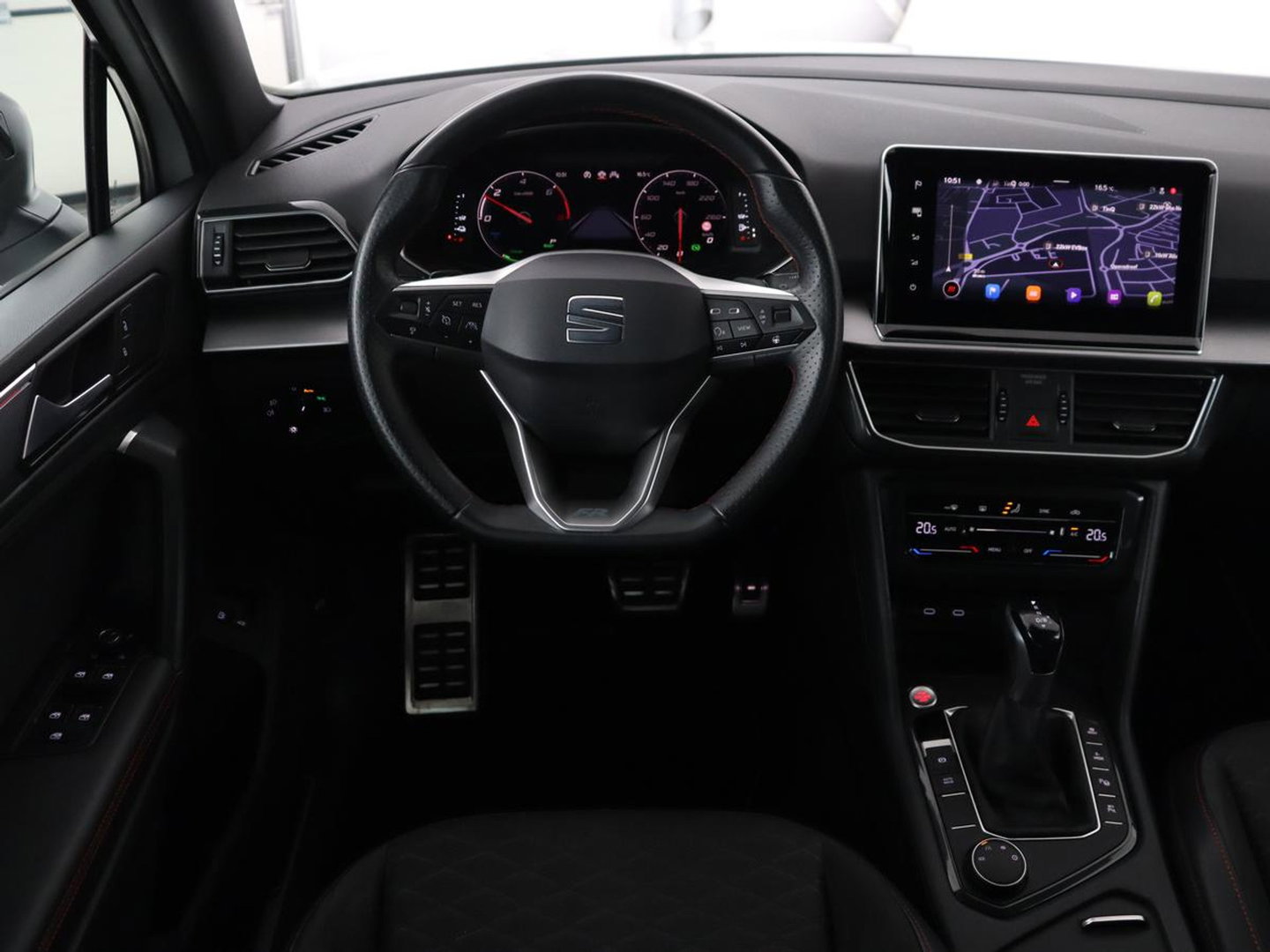 SEAT Tarraco 1.4 TSI e-Hybrid PHEV FR | SOH 92,9% | Leder/alcantara | Trekhaak | Adaptive cruise | Memory | Stuur/stoelverwarming | 360 camera | Park assist | Carplay | Climate control