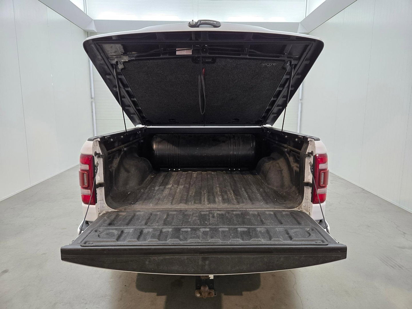 Dodge Ram 1500 5.7 V8 4x4 Crew Cab Limited Pano Bedcover LPG Zeer compleet