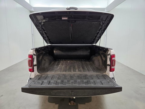 Dodge Ram 1500 5.7 V8 4x4 Crew Cab Limited Pano Bedcover LPG Zeer compleet