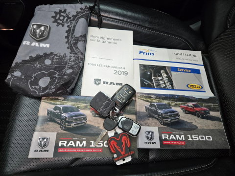 Dodge Ram 1500 5.7 V8 4x4 Crew Cab Limited Pano Bedcover LPG Zeer compleet