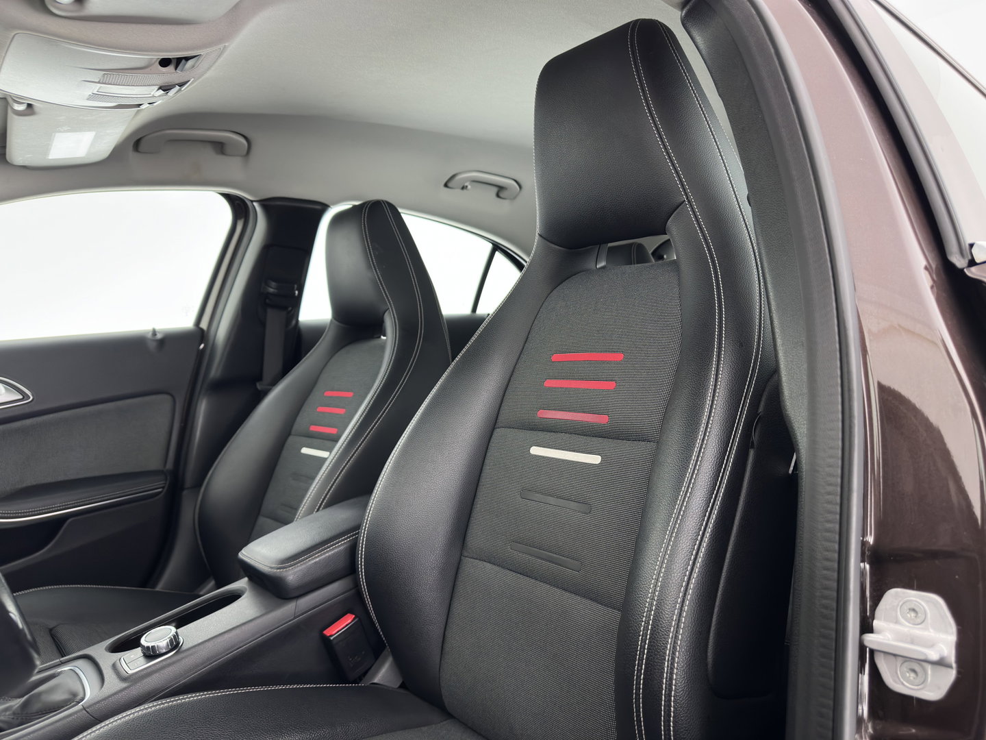 Mercedes-Benz A-Klasse 180 d BlueEFFICIENCY Ambition *LEATHER-FABRIC | NAVI-FULLMAP | CAMERA | SPORT-SEATS | AIRCO | CRUISE | 17''ALU*