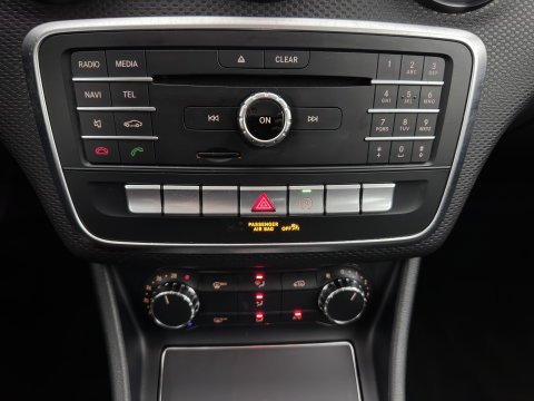 Mercedes-Benz A-Klasse 180 d BlueEFFICIENCY Ambition *LEATHER-FABRIC | NAVI-FULLMAP | CAMERA | SPORT-SEATS | AIRCO | CRUISE | 17''ALU*
