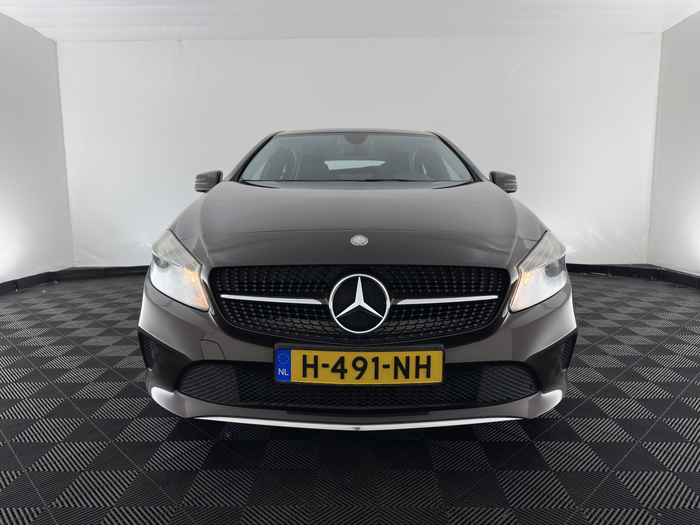 Mercedes-Benz A-Klasse 180 d BlueEFFICIENCY Ambition *LEATHER-FABRIC | NAVI-FULLMAP | CAMERA | SPORT-SEATS | AIRCO | CRUISE | 17''ALU*