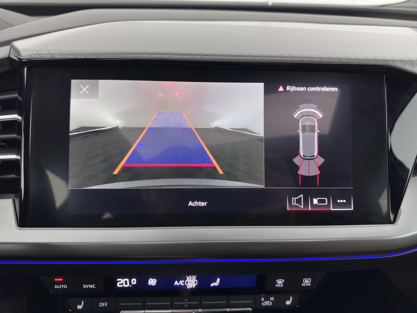 Audi Q4 e-tron 35 Launch edition Advanced Plus 55 kWh {SoH-86%} (INCL-BTW) Aut. *HEATPUMP | PANO | LEATHER | ADAPTIVE-CRUISE | MATRIX-LED | KEYLESS | SONOS-SOUND |  DIGI-COCKPIT | DAB | CARPLAY | HEATED-SPORTSEATS | SHIFTPADDLES | CAMERA | 19''ALU*