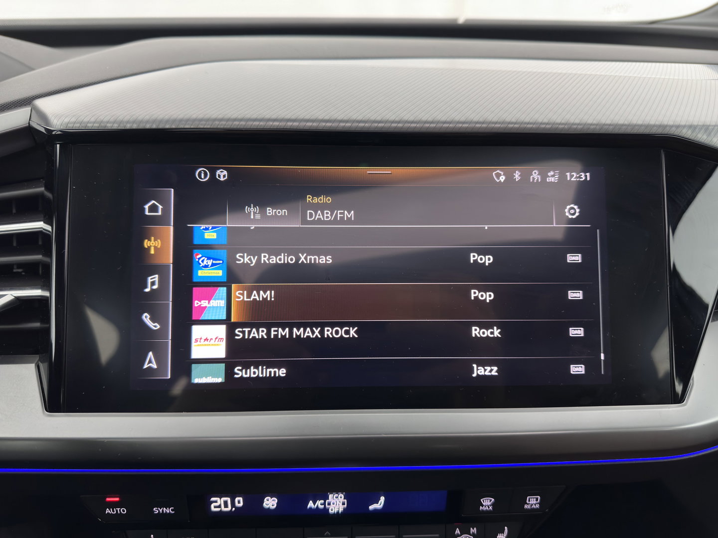 Audi Q4 e-tron 35 Launch edition Advanced Plus 55 kWh {SoH-86%} (INCL-BTW) Aut. *HEATPUMP | PANO | LEATHER | ADAPTIVE-CRUISE | MATRIX-LED | KEYLESS | SONOS-SOUND |  DIGI-COCKPIT | DAB | CARPLAY | HEATED-SPORTSEATS | SHIFTPADDLES | CAMERA | 19''ALU*