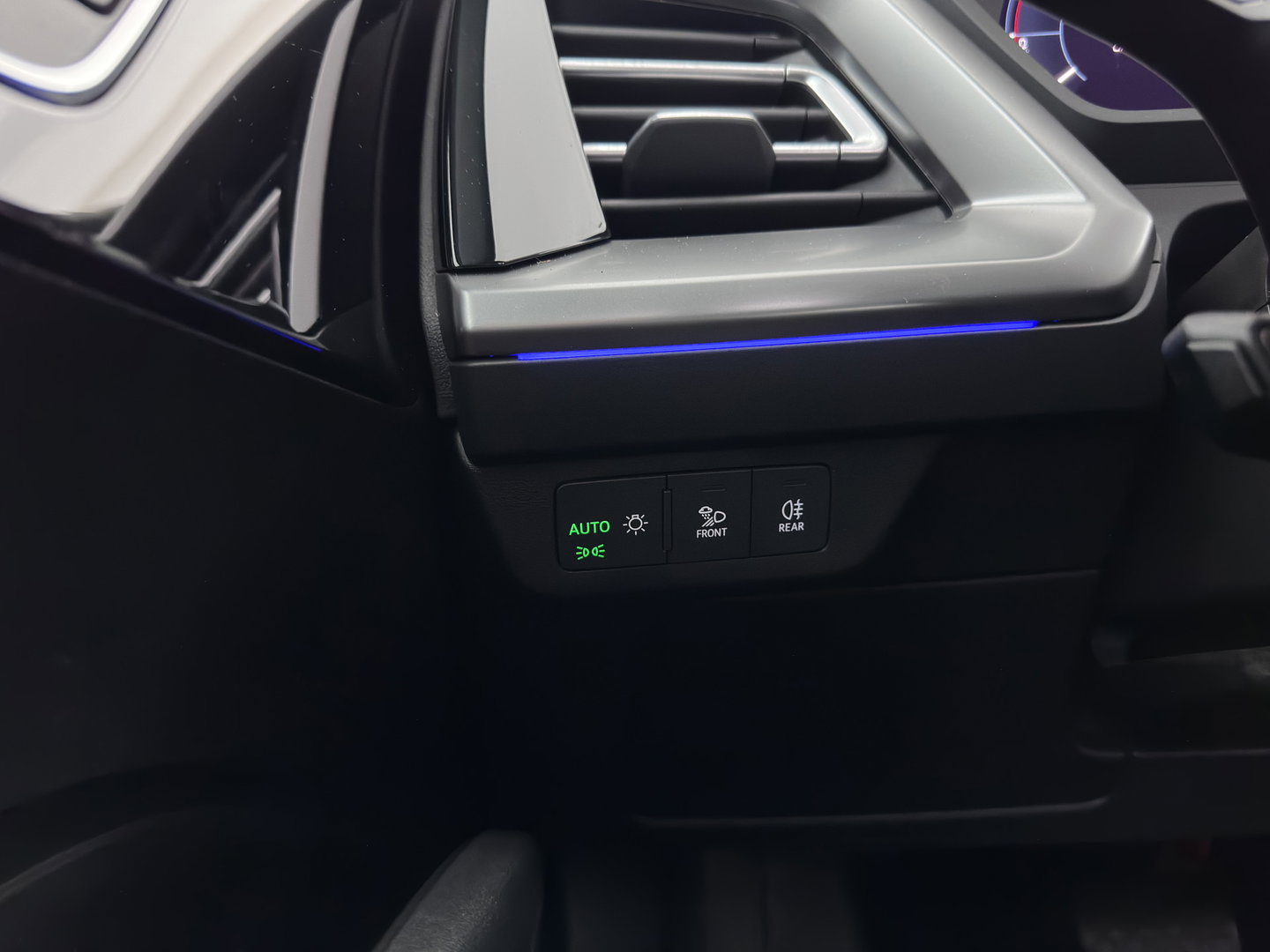 Audi Q4 e-tron 35 Launch edition Advanced Plus 55 kWh {SoH-86%} (INCL-BTW) Aut. *HEATPUMP | PANO | LEATHER | ADAPTIVE-CRUISE | MATRIX-LED | KEYLESS | SONOS-SOUND |  DIGI-COCKPIT | DAB | CARPLAY | HEATED-SPORTSEATS | SHIFTPADDLES | CAMERA | 19''ALU*