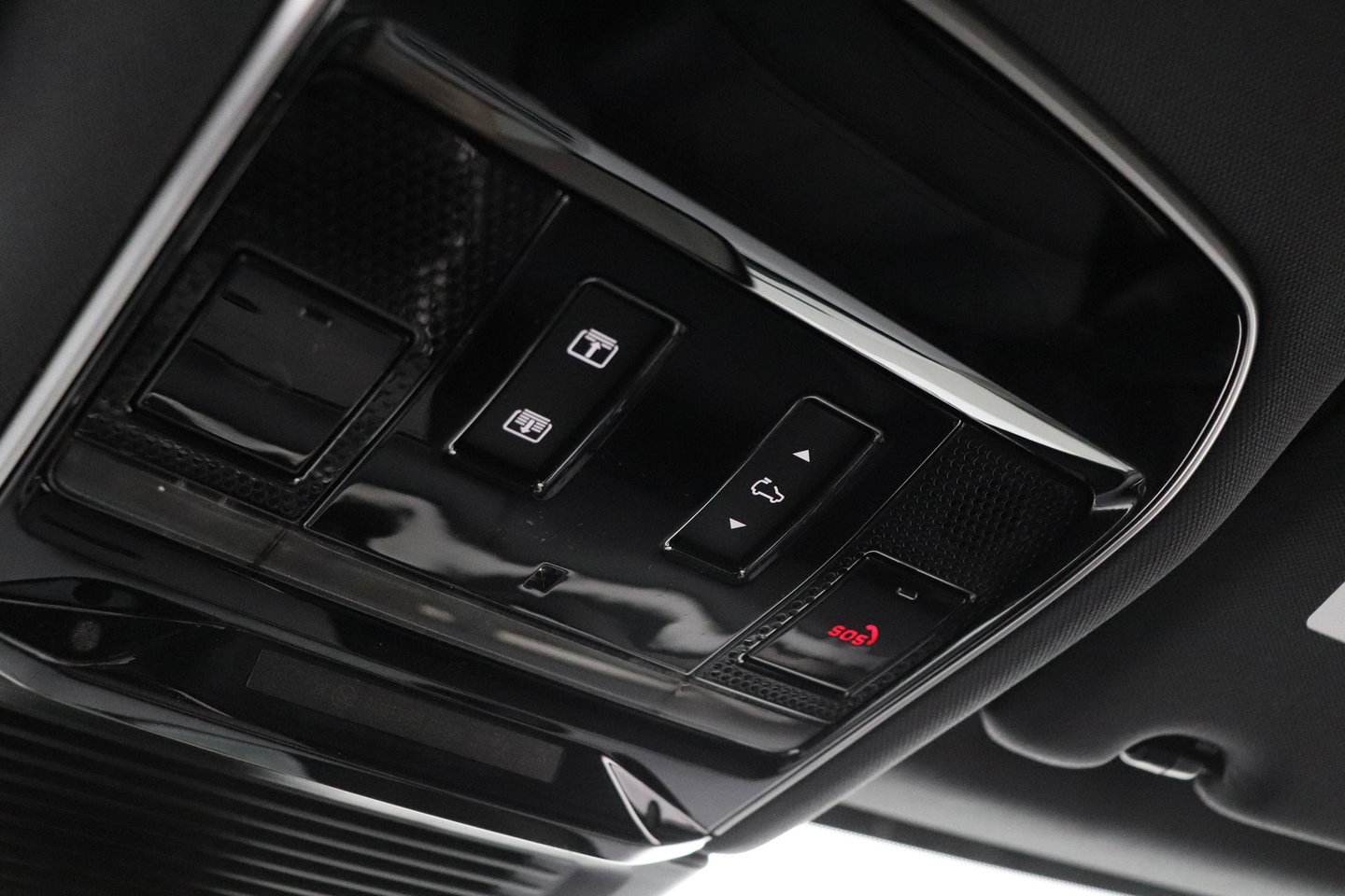 Land Rover Range Rover Sport P460e Dynamic HSE | 23 Inch | Meridian 3D Surround | ClearSight | Koelbox | Trekhaak | Massage+Ventilatie