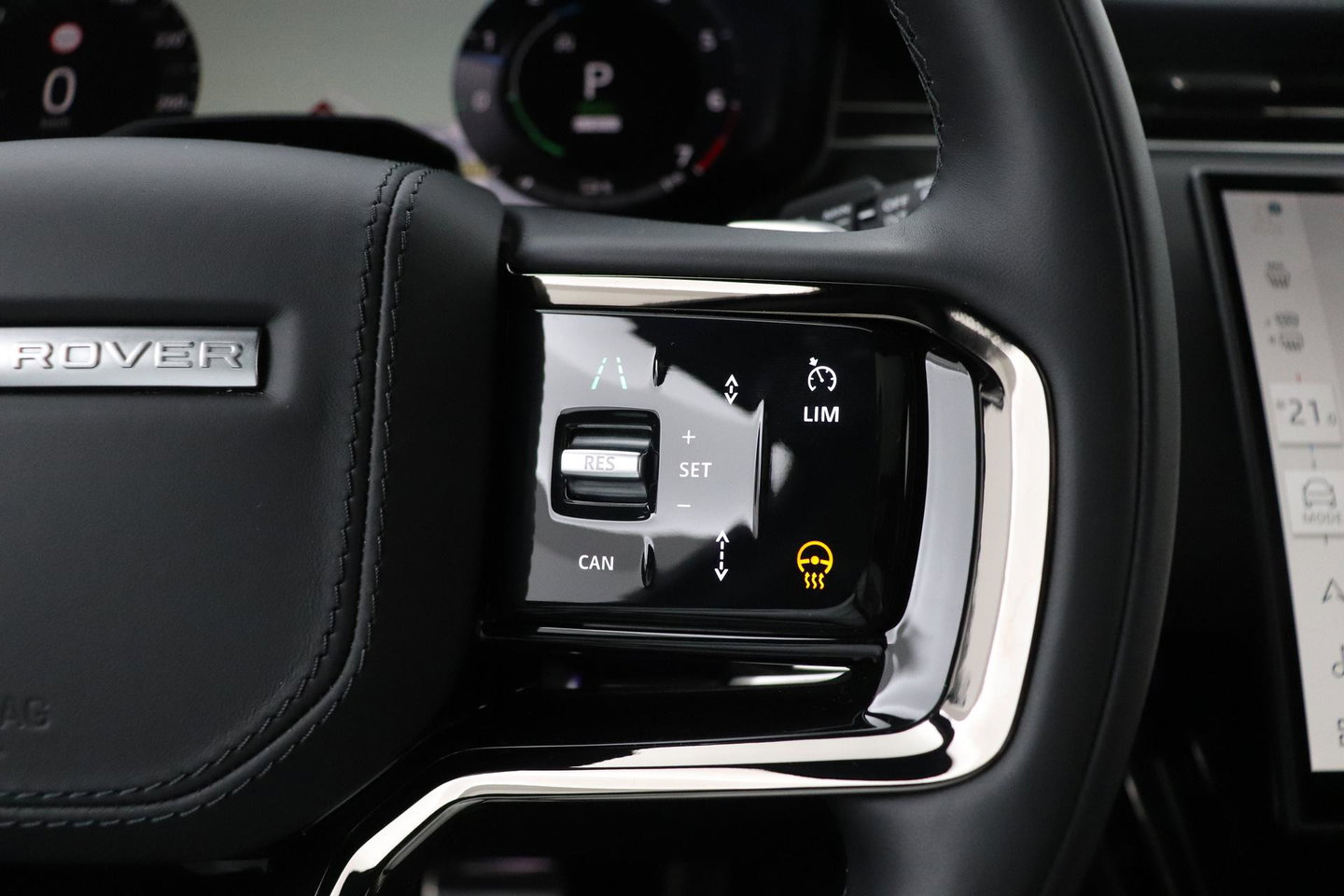 Land Rover Range Rover Sport P460e Dynamic HSE | 23 Inch | Meridian 3D Surround | ClearSight | Koelbox | Trekhaak | Massage+Ventilatie