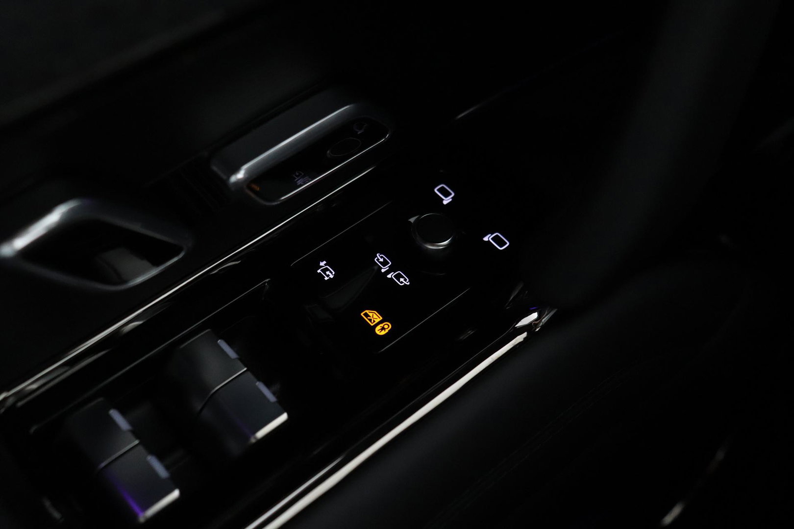 Land Rover Range Rover Sport P460e Dynamic HSE | 23 Inch | Meridian 3D Surround | ClearSight | Koelbox | Trekhaak | Massage+Ventilatie