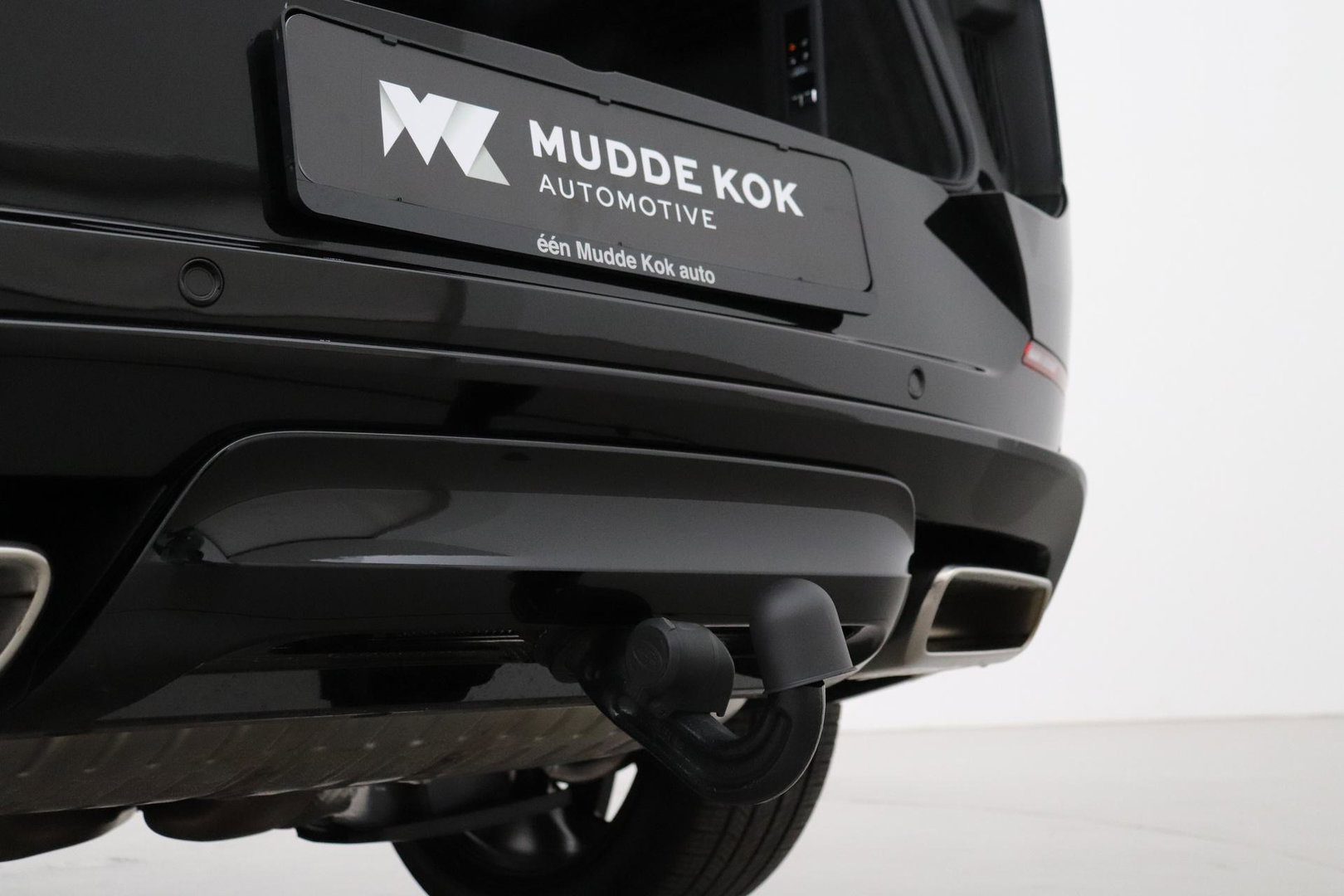Land Rover Range Rover Sport P460e Dynamic HSE | 23 Inch | Meridian 3D Surround | ClearSight | Koelbox | Trekhaak | Massage+Ventilatie