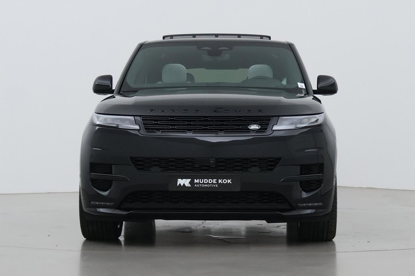 Land Rover Range Rover Sport P460e Battersea Edition | ClearSight | Meridian 3D Surround | Panoramadak | Ventilatie+Massage | 360° Camera | 22 Inch