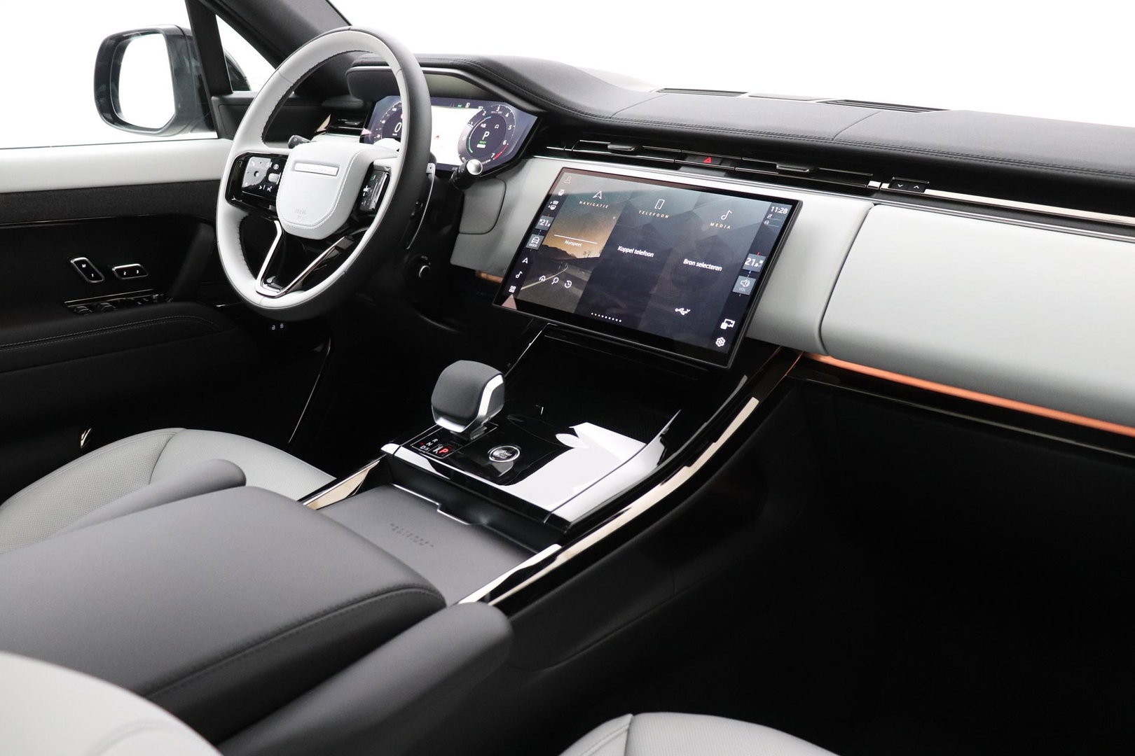 Land Rover Range Rover Sport P460e Battersea Edition | ClearSight | Meridian 3D Surround | Panoramadak | Ventilatie+Massage | 360° Camera | 22 Inch