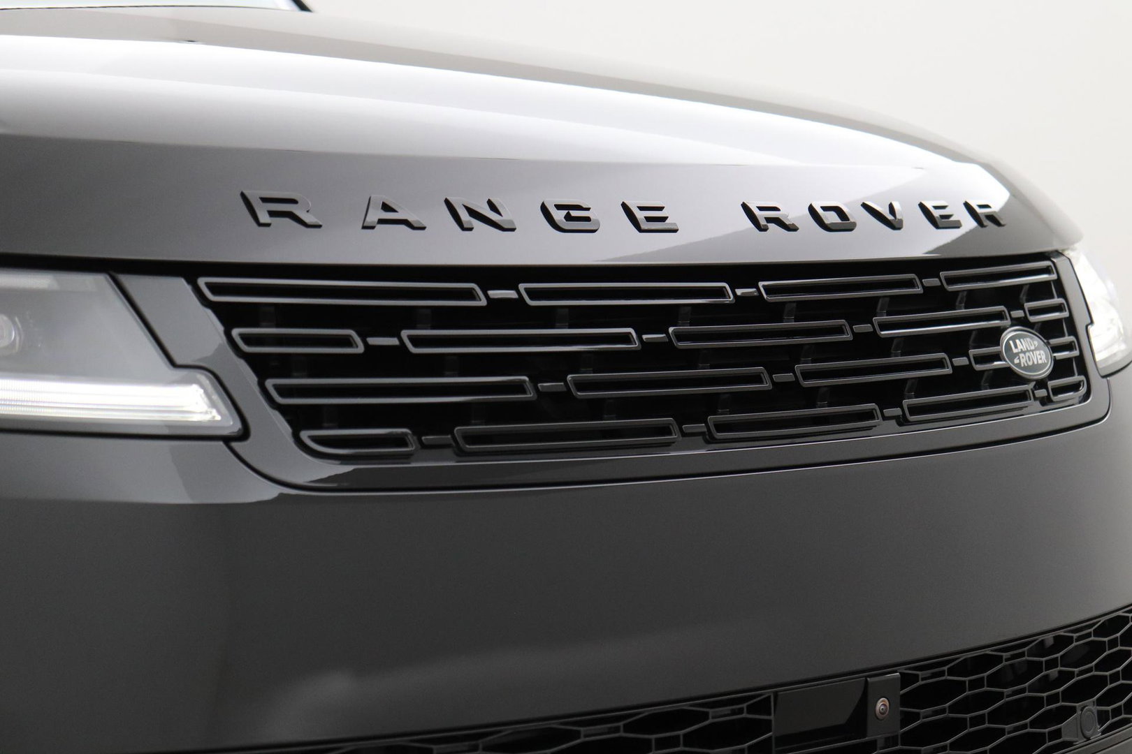 Land Rover Range Rover Sport P460e Battersea Edition | ClearSight | Meridian 3D Surround | Panoramadak | Ventilatie+Massage | 360° Camera | 22 Inch