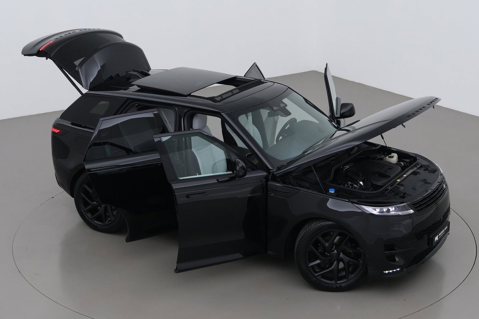 Land Rover Range Rover Sport P460e Battersea Edition | ClearSight | Meridian 3D Surround | Panoramadak | Ventilatie+Massage | 360° Camera | 22 Inch