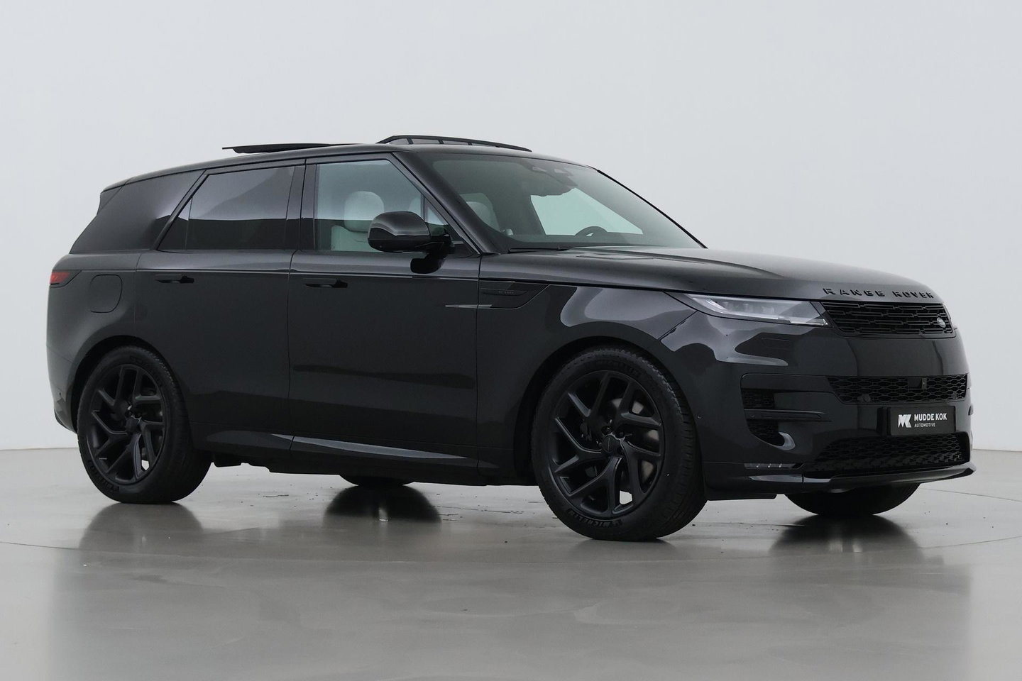 Land Rover Range Rover Sport P460e Battersea Edition | ClearSight | Meridian 3D Surround | Panoramadak | Ventilatie+Massage | 360° Camera | 22 Inch