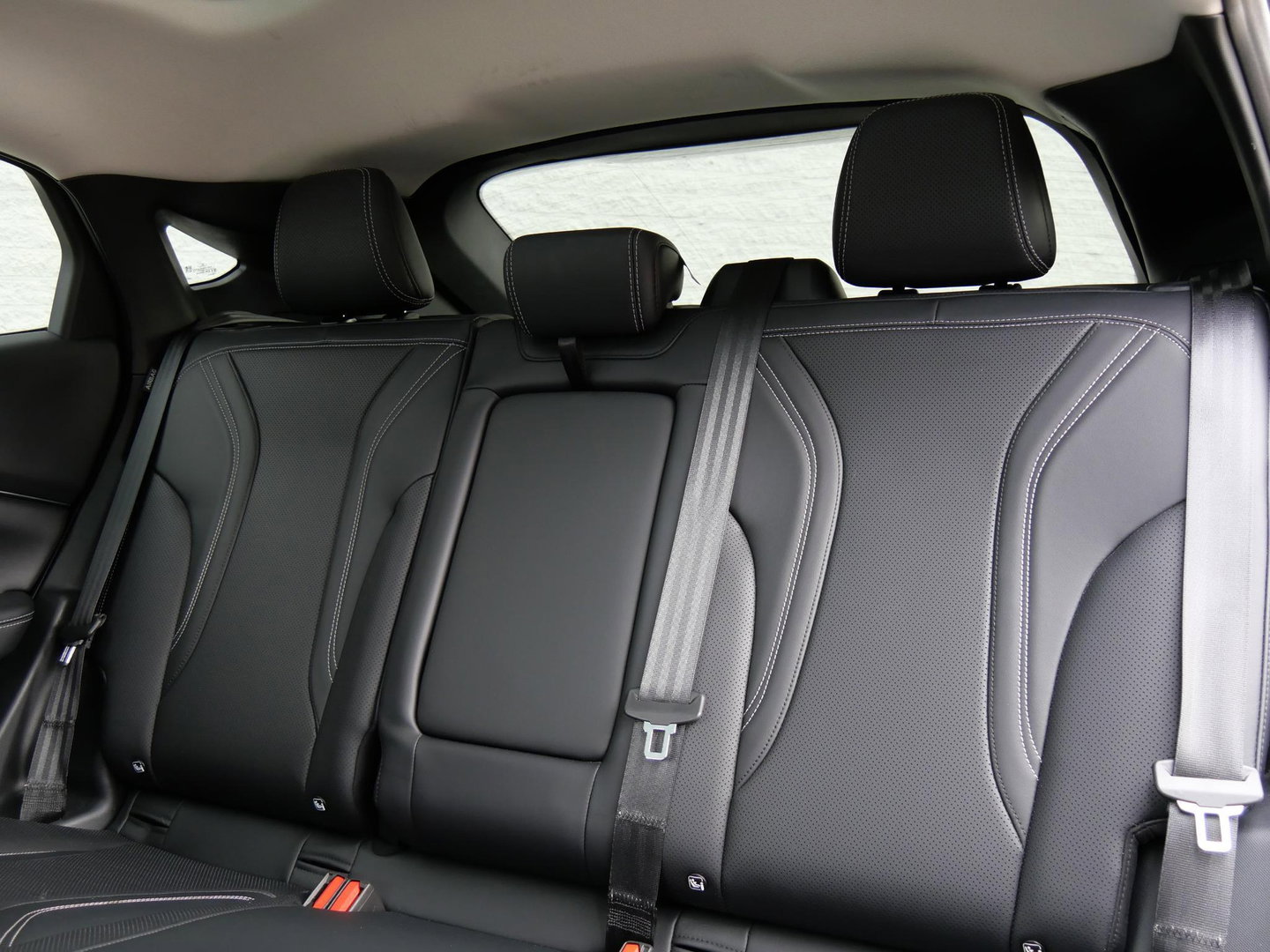 Ford Mustang Mach-E EXTENDED RWD 98kWh/ FULL OPTIONS/ 4 NIEUWE ALL-SEASON BANDEN/ SOH 93%