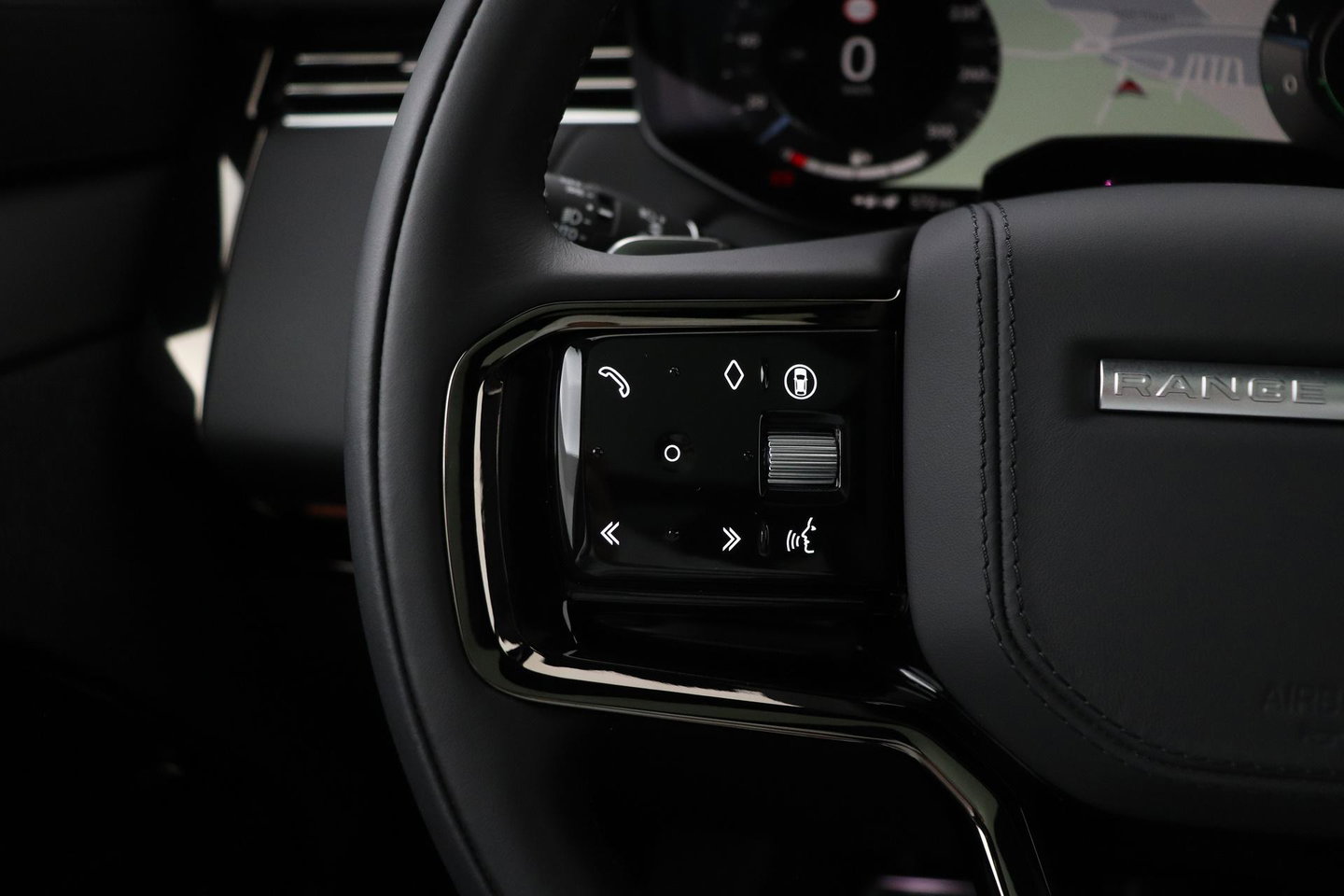 Land Rover Range Rover Sport P460e Battersea Edition | Luchtvering | ClearSight | Trekhaak | Panoramadak | 360° Camera | Head-Up | Stoelventilatie | 22 Inch