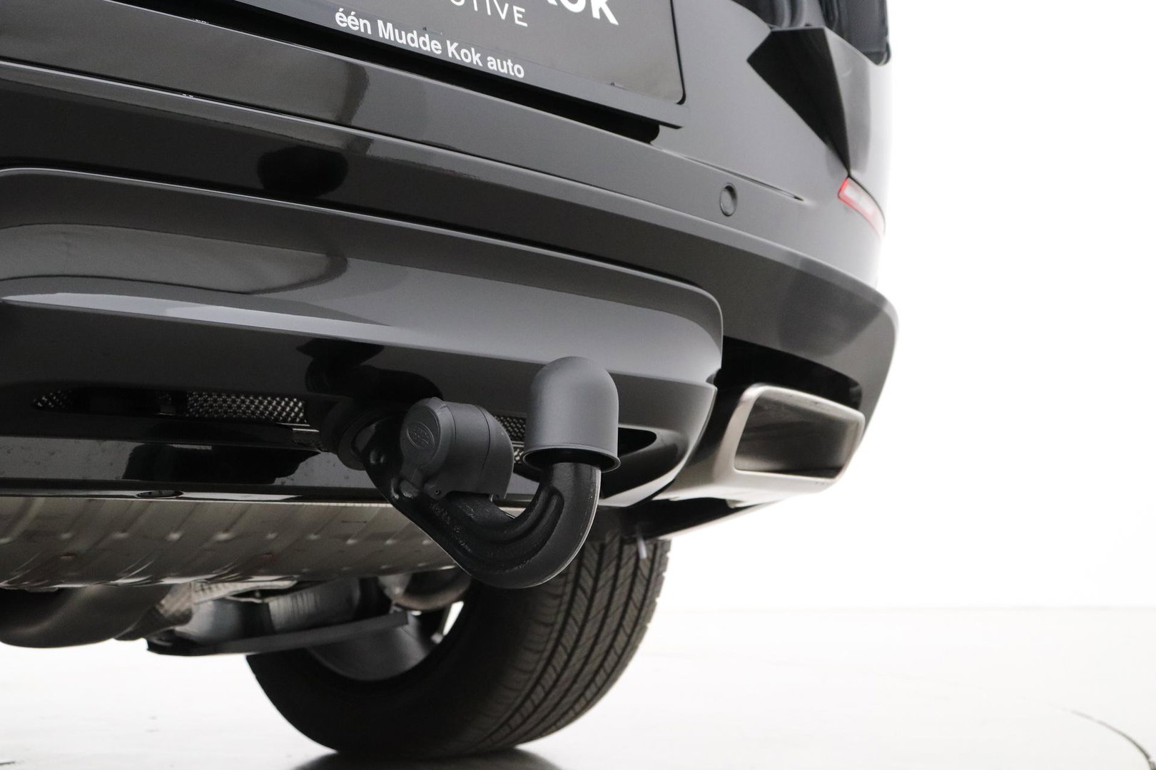 Land Rover Range Rover Sport P460e Battersea Edition | Luchtvering | ClearSight | Trekhaak | Panoramadak | 360° Camera | Head-Up | Stoelventilatie | 22 Inch