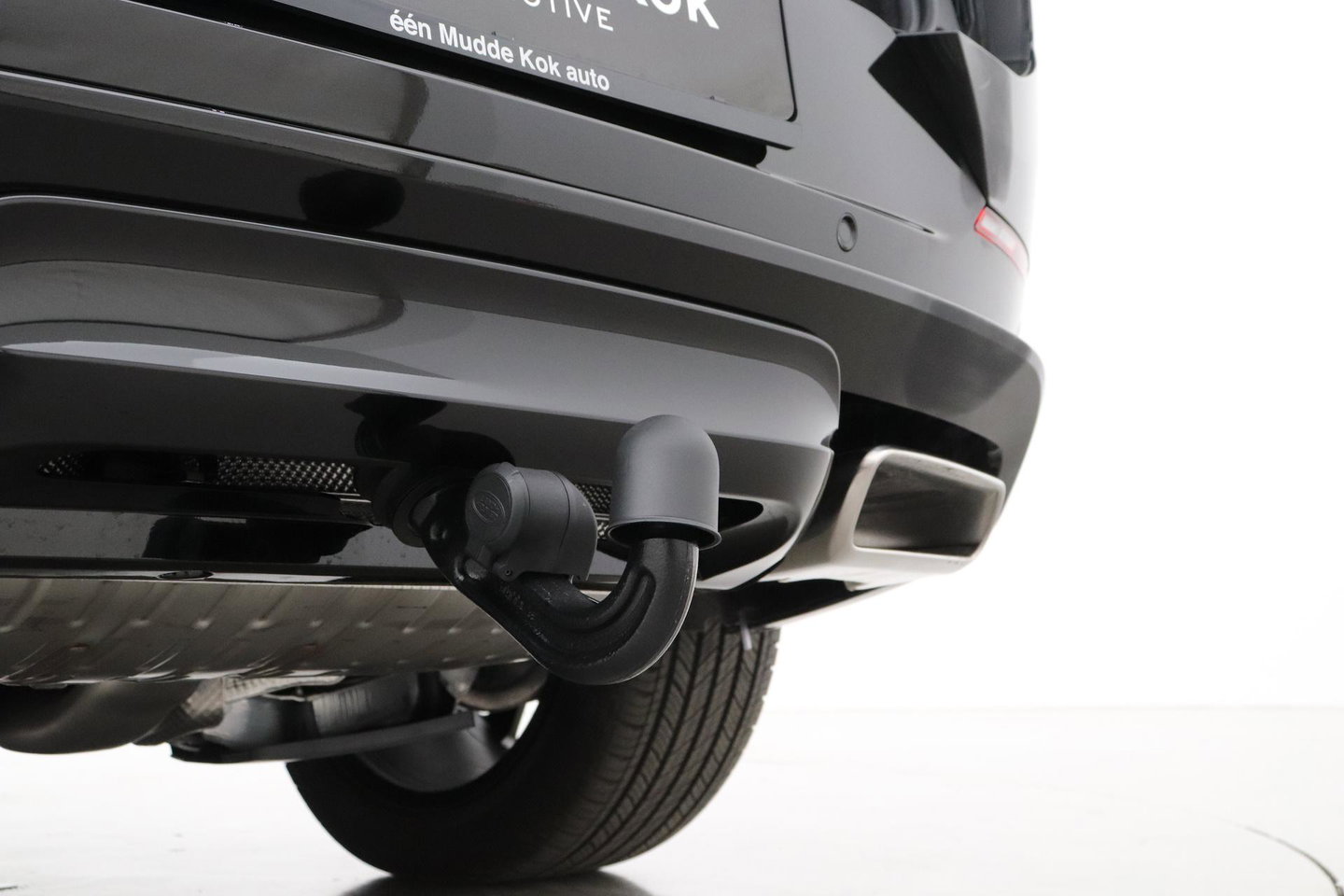 Land Rover Range Rover Sport P460e Battersea Edition | Luchtvering | ClearSight | Trekhaak | Panoramadak | 360° Camera | Head-Up | Stoelventilatie | 22 Inch