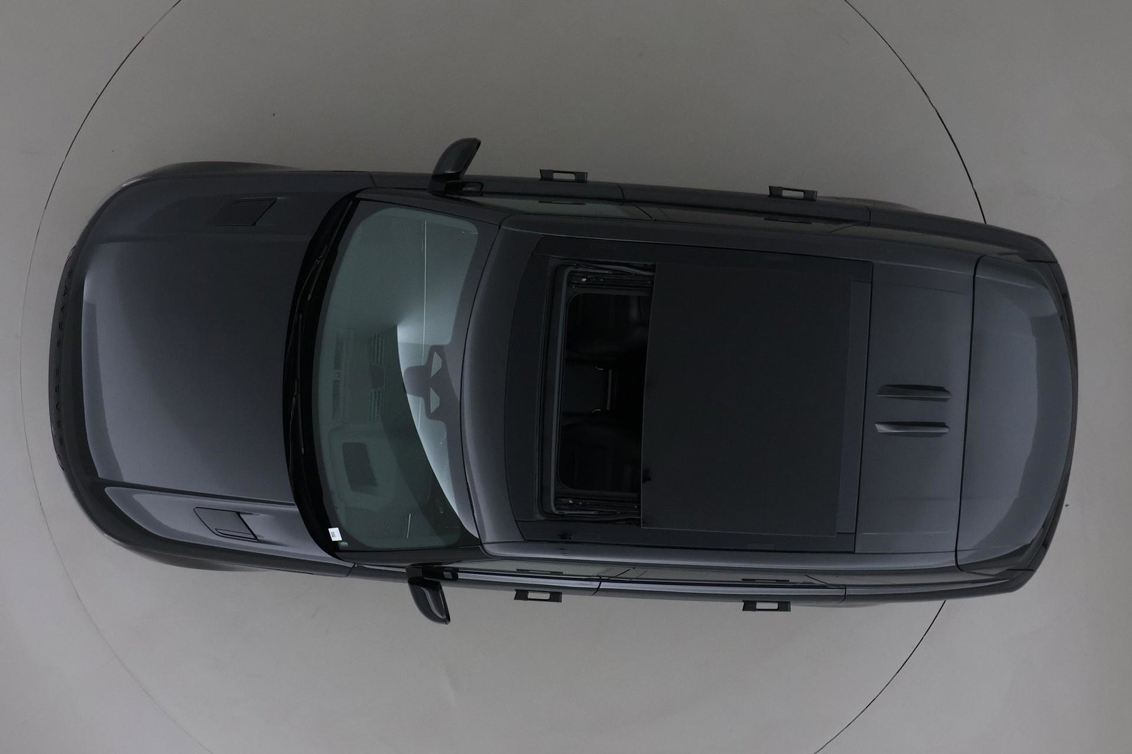 Land Rover Range Rover Sport P460e Battersea Edition | Luchtvering | ClearSight | Trekhaak | Panoramadak | 360° Camera | Head-Up | Stoelventilatie | 22 Inch